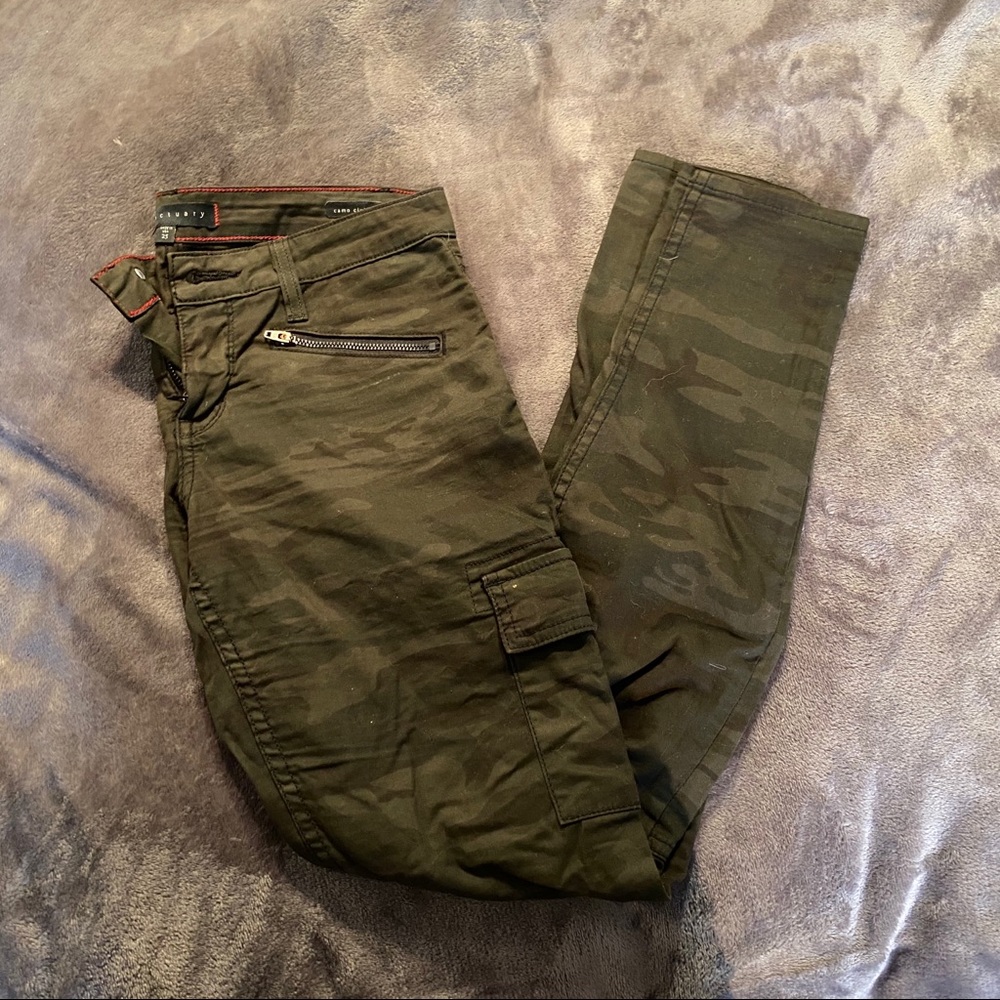 Camo Jeans